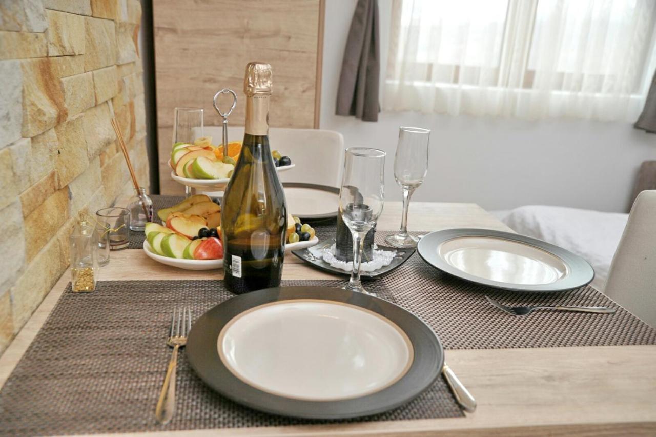 Kophill L36 Milmari Apartment โคเปานิก ภายนอก รูปภาพ