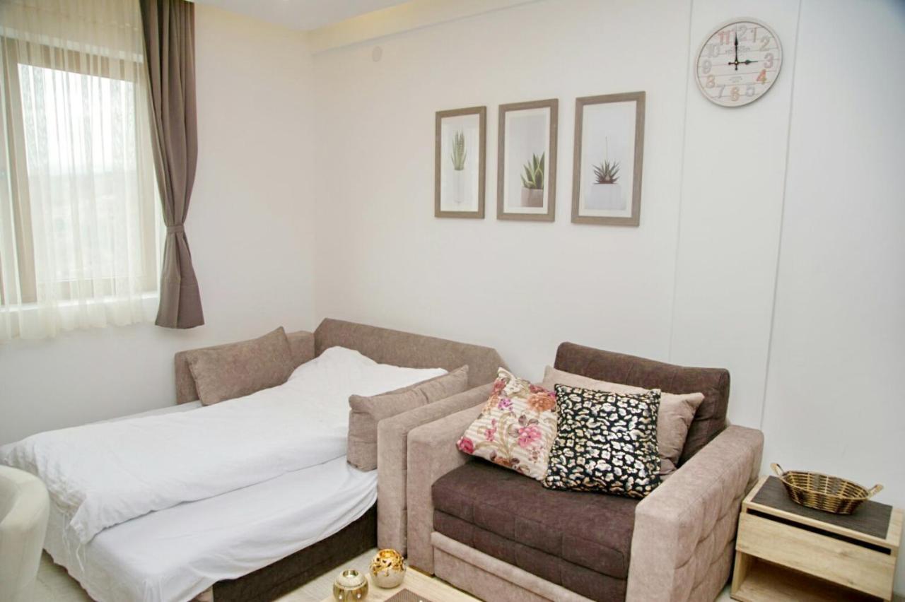 Kophill L36 Milmari Apartment โคเปานิก ภายนอก รูปภาพ
