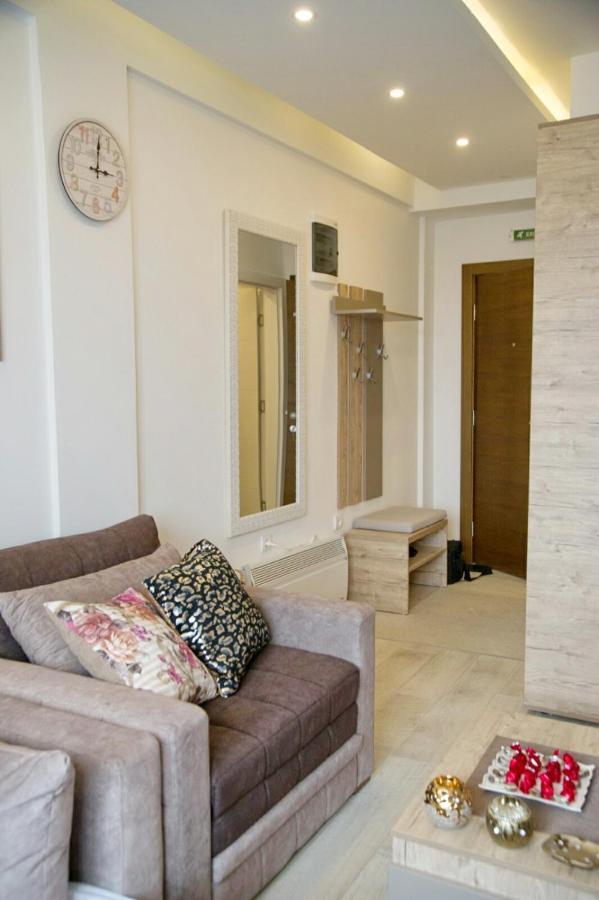 Kophill L36 Milmari Apartment โคเปานิก ภายนอก รูปภาพ