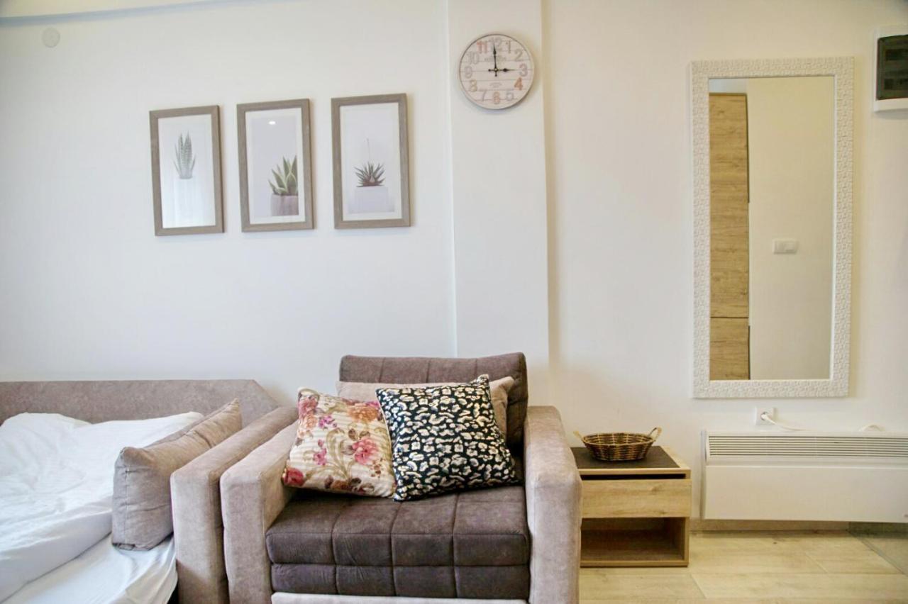 Kophill L36 Milmari Apartment โคเปานิก ภายนอก รูปภาพ