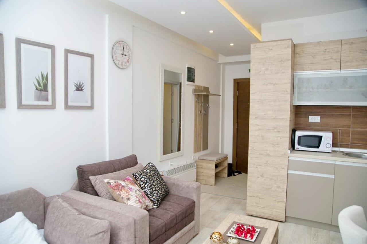 Kophill L36 Milmari Apartment โคเปานิก ภายนอก รูปภาพ